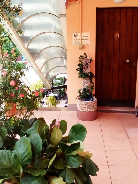 Alloggio Ponte Dei Cavalleggeri Hotel Trento Luaran gambar
