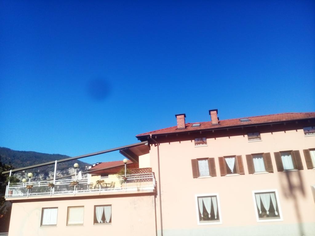 Alloggio Ponte Dei Cavalleggeri Hotel Trento Luaran gambar