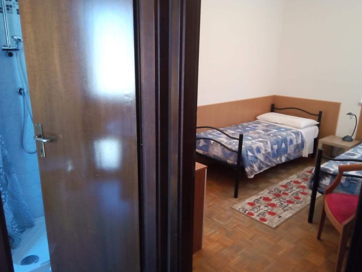 Alloggio Ponte Dei Cavalleggeri Hotel Trento Luaran gambar