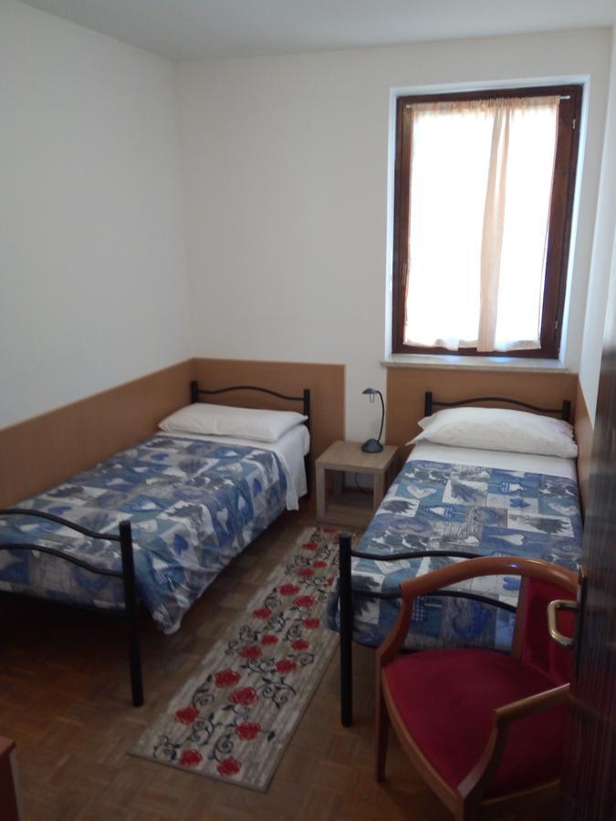 Alloggio Ponte Dei Cavalleggeri Hotel Trento Luaran gambar