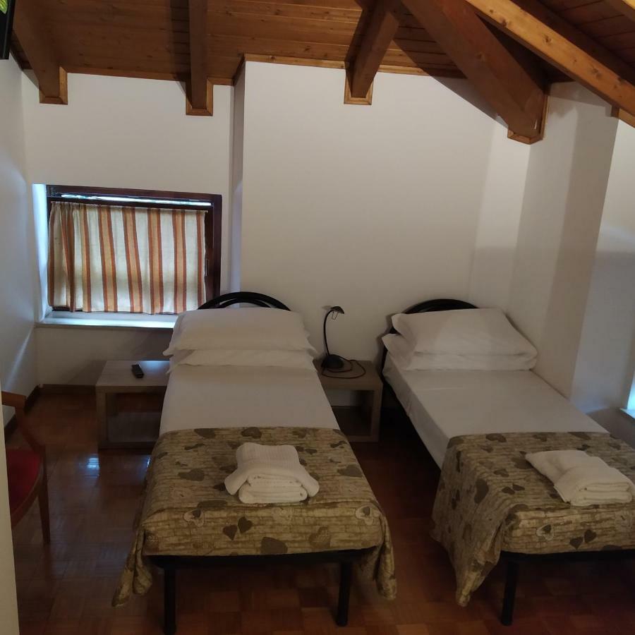 Alloggio Ponte Dei Cavalleggeri Hotel Trento Luaran gambar