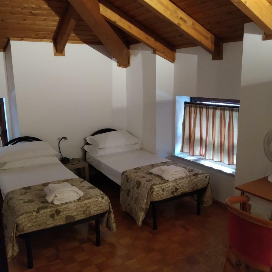 Alloggio Ponte Dei Cavalleggeri Hotel Trento Luaran gambar